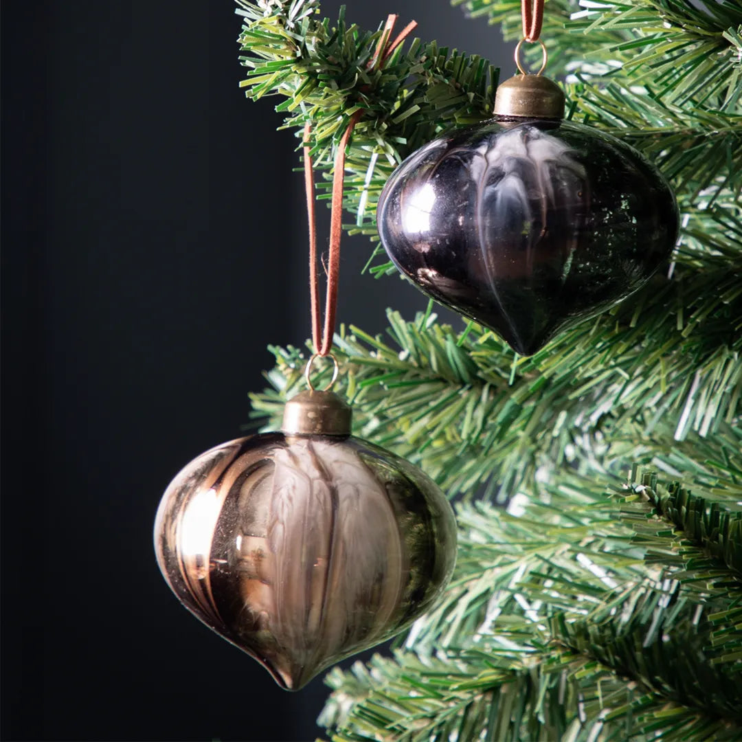 Vicario Gold Bauble - GLAL UK