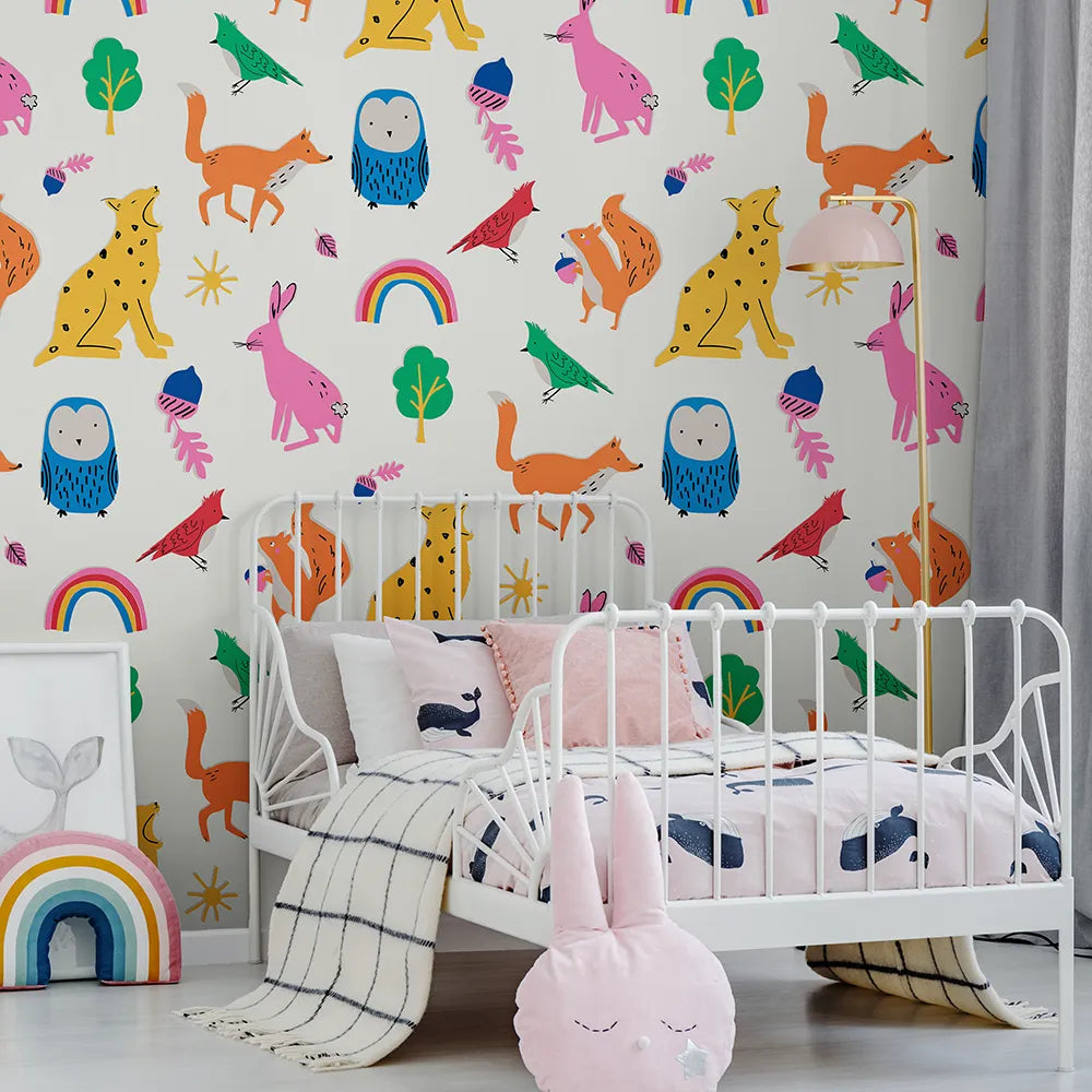 Joules Country Critters Heroes white / Rainbow Wallpaper - GLAL UK